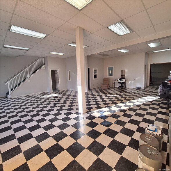 More Photos Of 3043 Barons Rd, Nanaimo Industrial For Sale