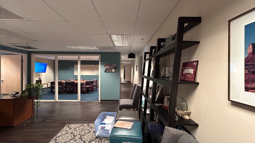 More Photos Of 100 N Stone Ave, Tucson Office Residential For Lease