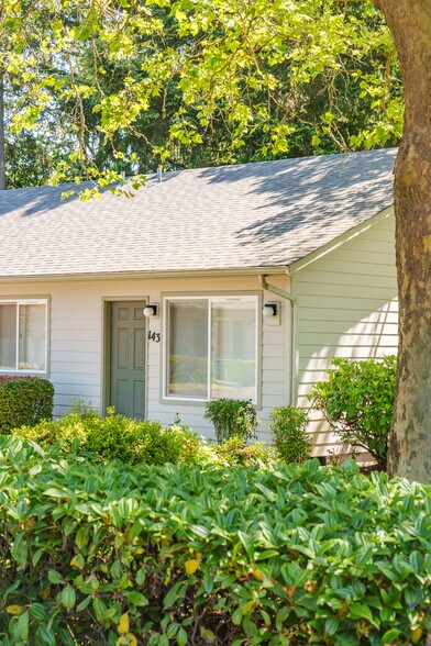 More Photos Of 133-143 Friendship Ave SE, Salem Apartments For Sale