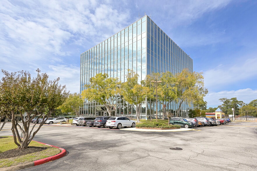 More Photos Of 5625 Cypress Creek Pky, Houston Office For Sale