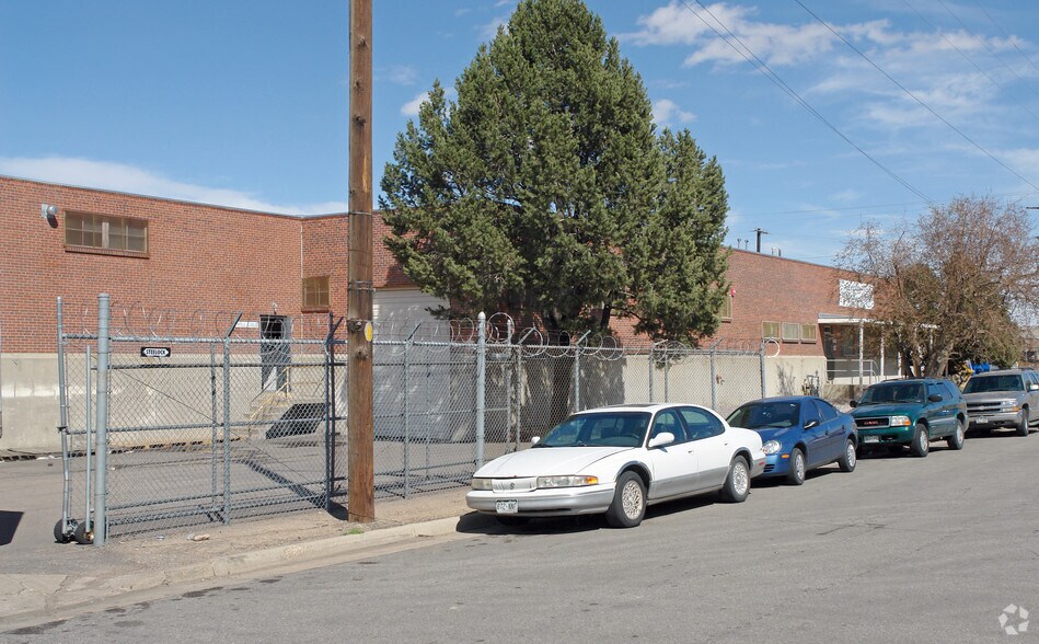 More Photos Of 5395 E 39th Ave, Denver Warehouse For Sale
