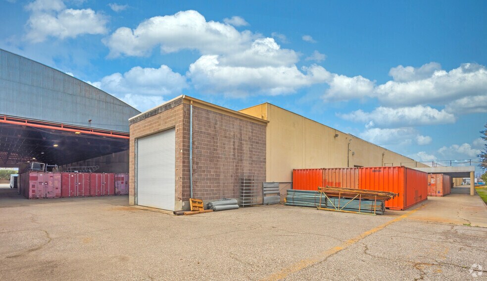 More Photos Of 2070 S 7th St, San Jose Warehouse For Lease