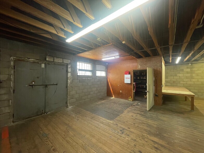 More Photos Of 7663-7667 Broadway, Lemon Grove Supermarket For Sale