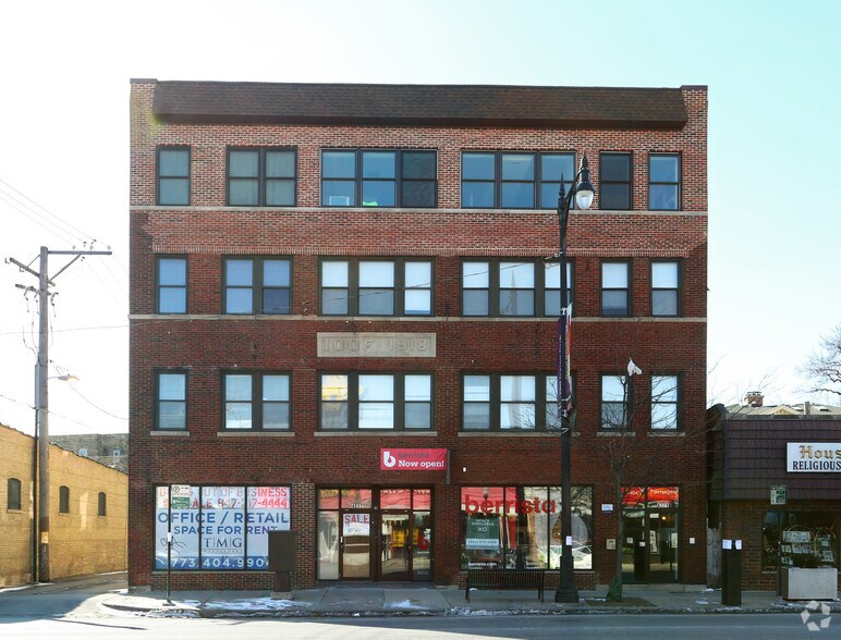More Photos Of 4217-4219 W Irving Park Rd, Chicago Storefront Retail Residential For Lease