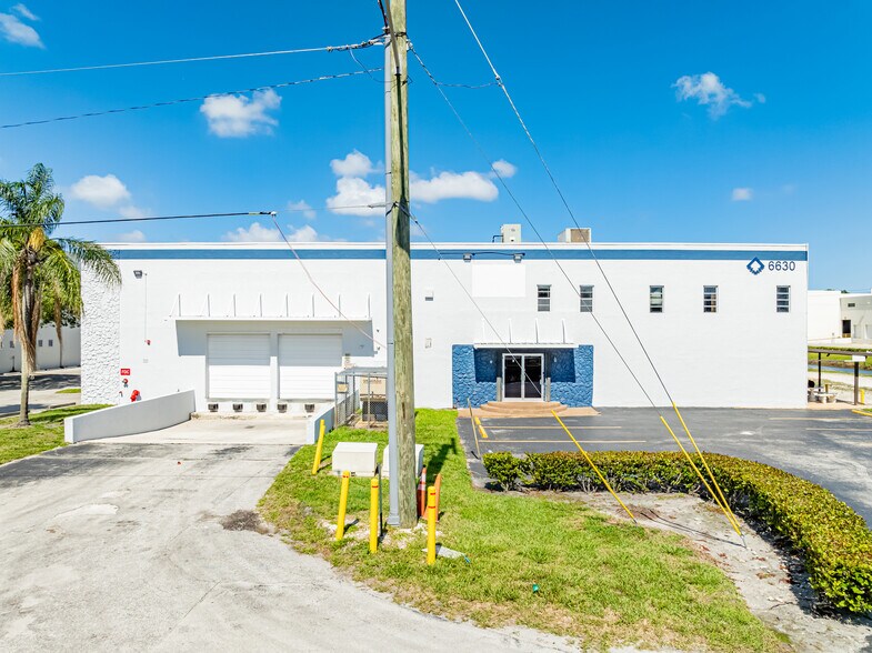 More Photos Of 6630 NW 16th Ter, Fort Lauderdale Warehouse For Lease