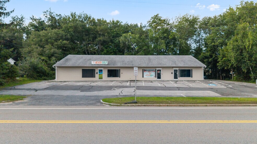 More Photos Of 184 W Main St, Dudley Freestanding For Sale