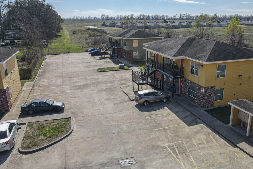 More Photos Of 5500 Hwy 75, Carville Apartments For Sale