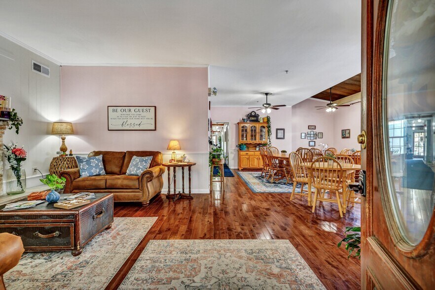 More Photos Of 24 Van Horne Ave, Tybee Island Hospitality For Sale
