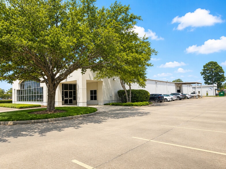 More Photos Of 9335 Interline Ave, Baton Rouge Freestanding For Lease