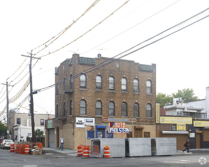 Primary Photo Of , Brooklyn General Retail For Sale