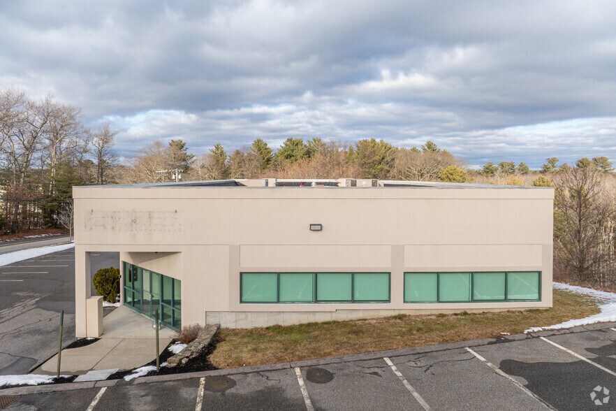 More Photos Of 145 Otis St, Northborough Office For Lease