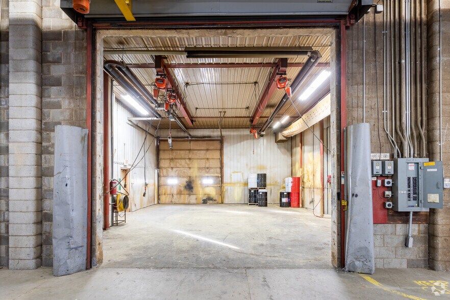 More Photos Of 1400 2nd St SE, Waseca Manufacturing For Sale