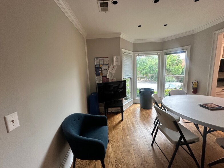 More Photos Of 5920 Odell St, Cumming Office For Sale