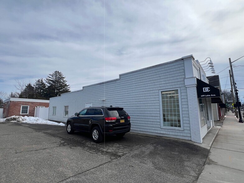 More Photos Of 499 Lake Ave, Saint James Freestanding For Sale