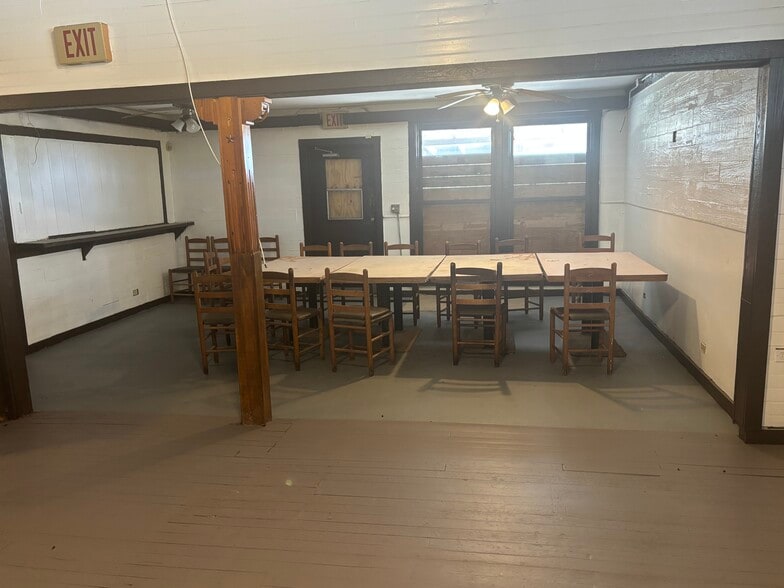 More Photos Of 13525 Wetmore Rd, San Antonio Restaurant For Lease