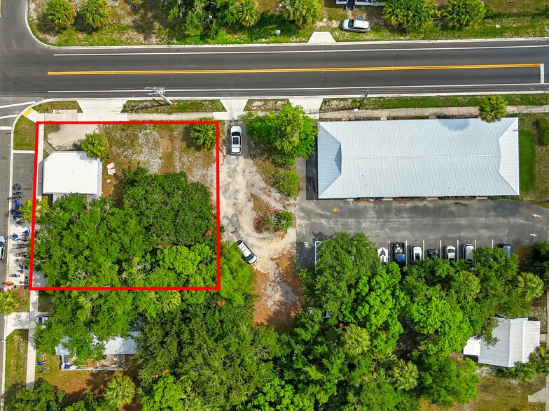 More Photos Of 1321 St Johns Ave, Palatka Service For Sale