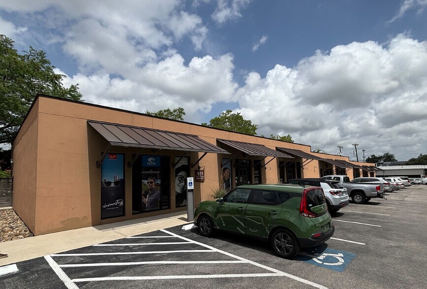 Primary Photo Of 4501 McCullough Ave, San Antonio Unknown For Lease