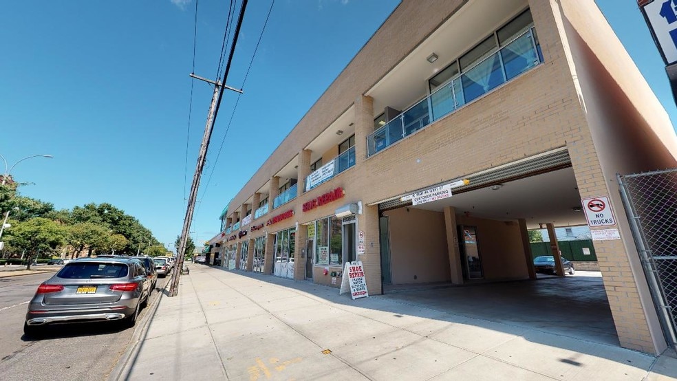 More Photos Of 6921 164th St, Fresh Meadows Medical For Lease
