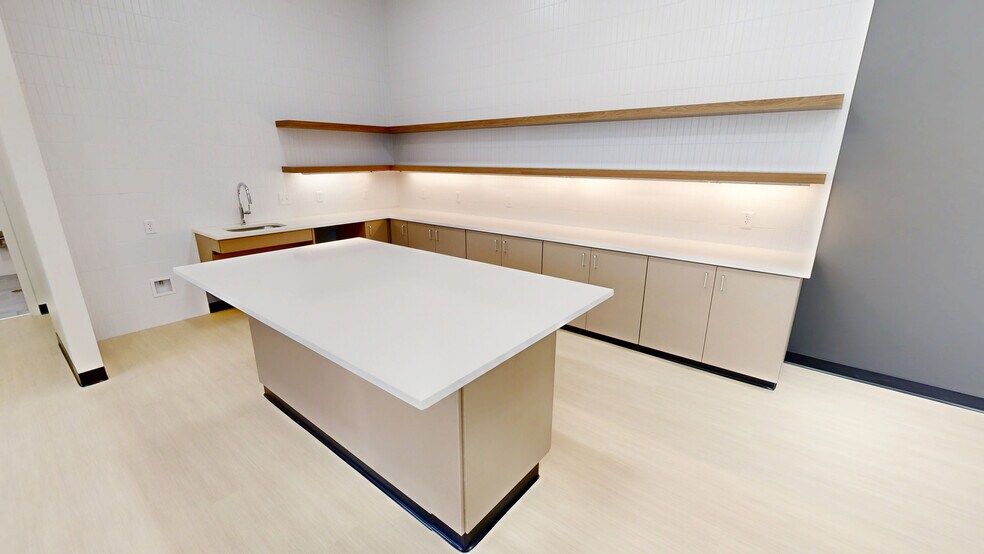 More Photos Of 301 SE G St, Bentonville Coworking Space