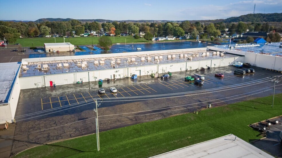 More Photos Of 238-244 Deo Dr, Newark Supermarket For Sale