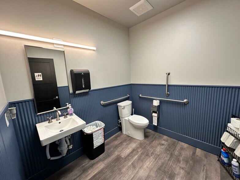 More Photos Of 1450 S 32nd St W, Billings Warehouse For Sale