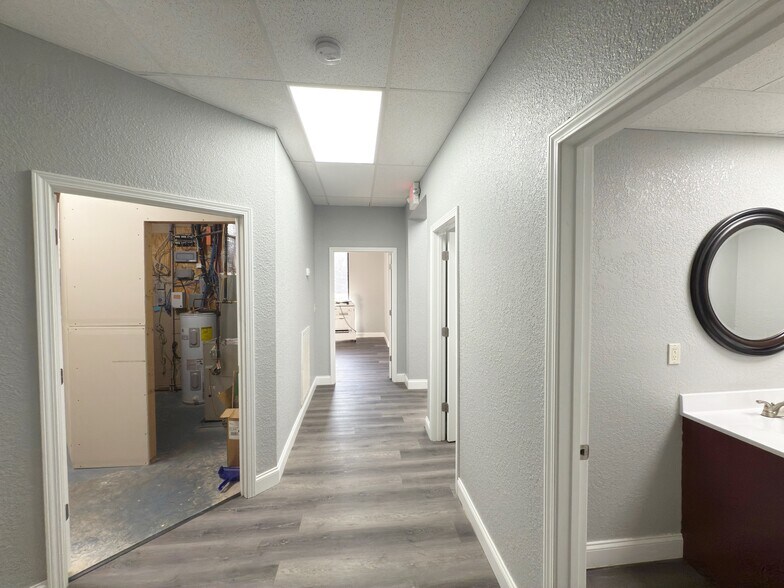 More Photos Of 1030 Wintergap Rd, Oliver Springs Office For Sale