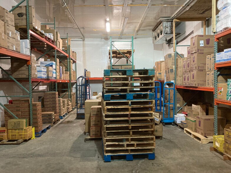 More Photos Of 500 NE 185th St, Miami Refrigeration Cold Storage For Sale