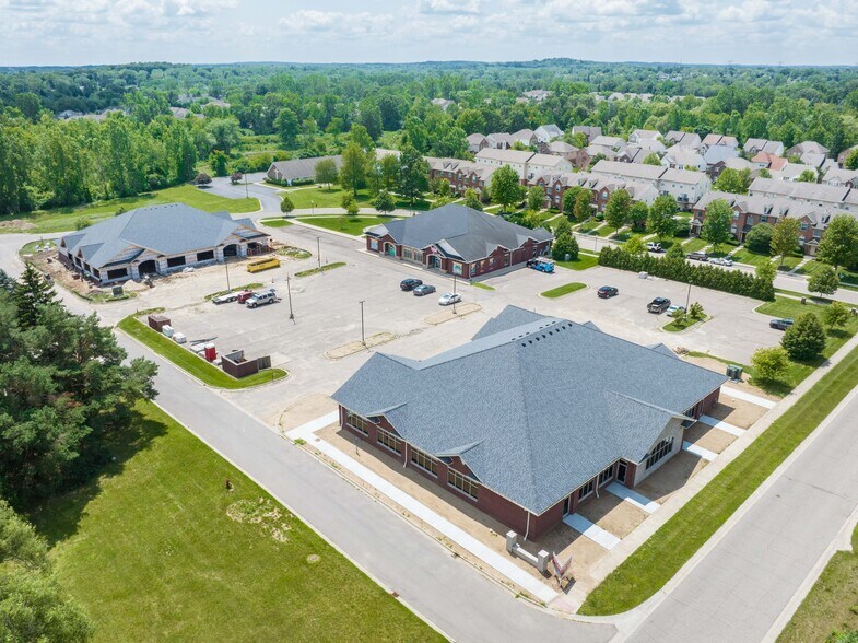 More Photos Of 6400 Waldon Center Dr, Village of Clarkston Medical For Lease