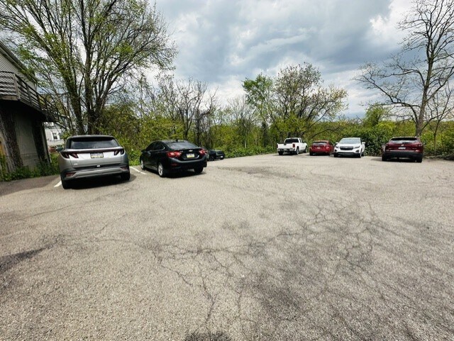 More Photos Of 5949 Steubenville Pike, McKees Rocks Office For Lease