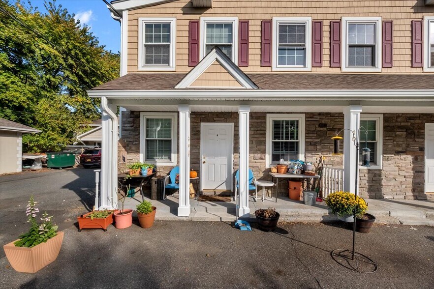 More Photos Of 10 Burnside Ave, Congers Apartments For Sale