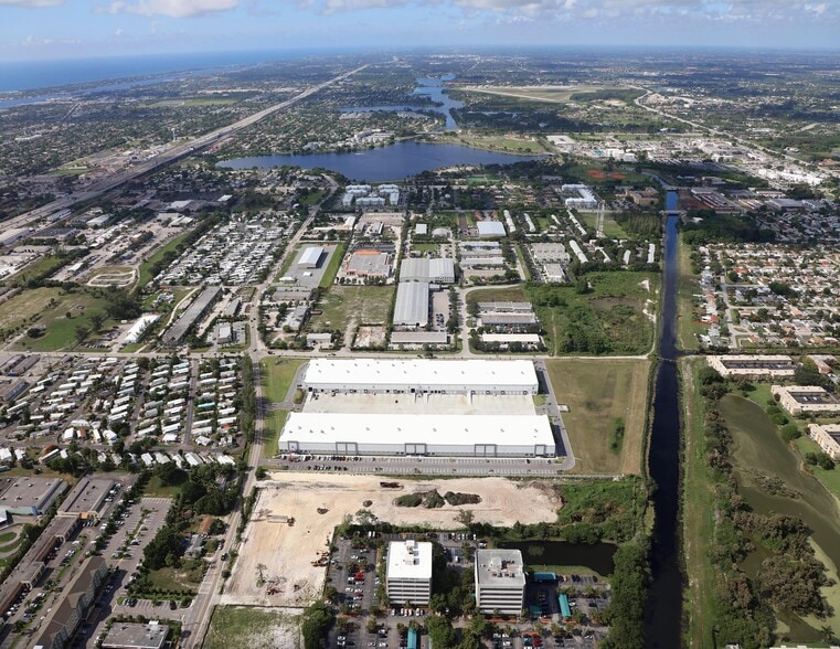 More Photos Of 701 Boutwell Rd, Lake Worth Unknown For Lease