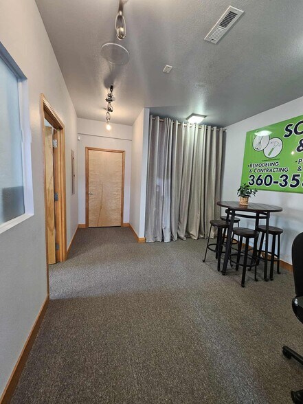 More Photos Of 117 N 8th St, Shelton Office For Lease