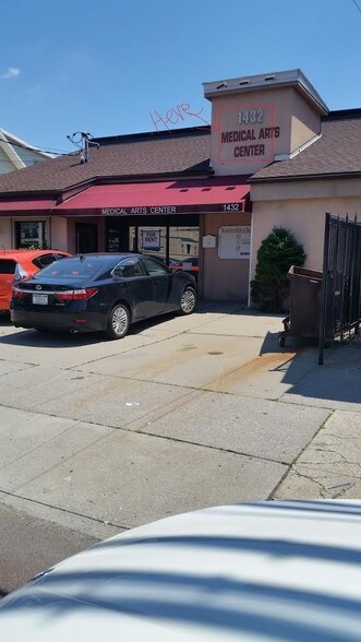 More Photos Of 1432 Hylan Blvd, Staten Island Medical For Lease