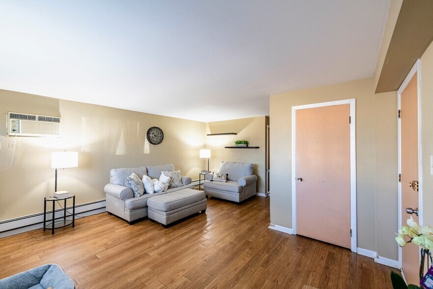 More Photos Of 1617 N 35th Ave, Melrose Park Apartments For Sale