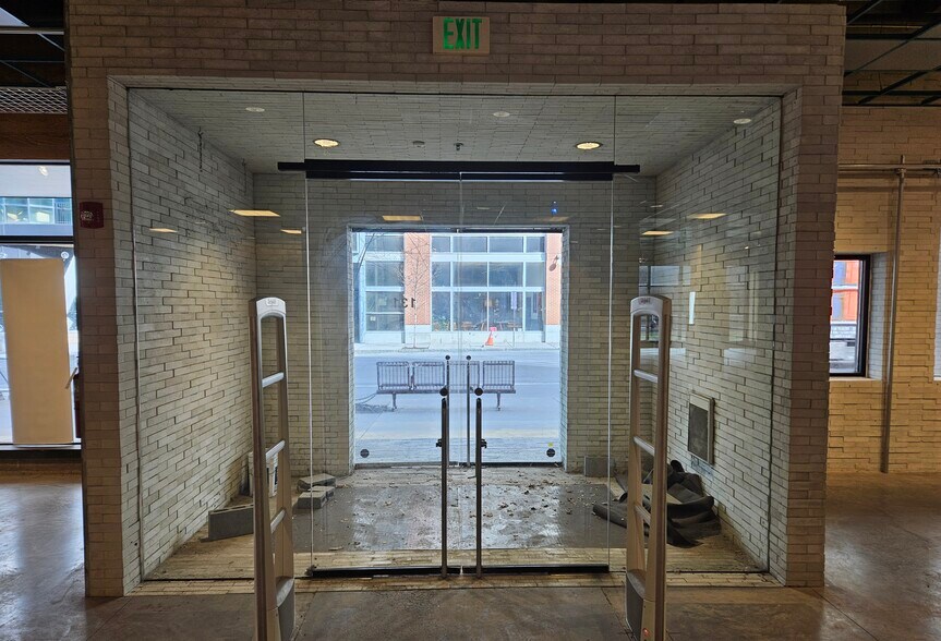 More Photos Of 131 E Green St, Ithaca Apartments For Lease