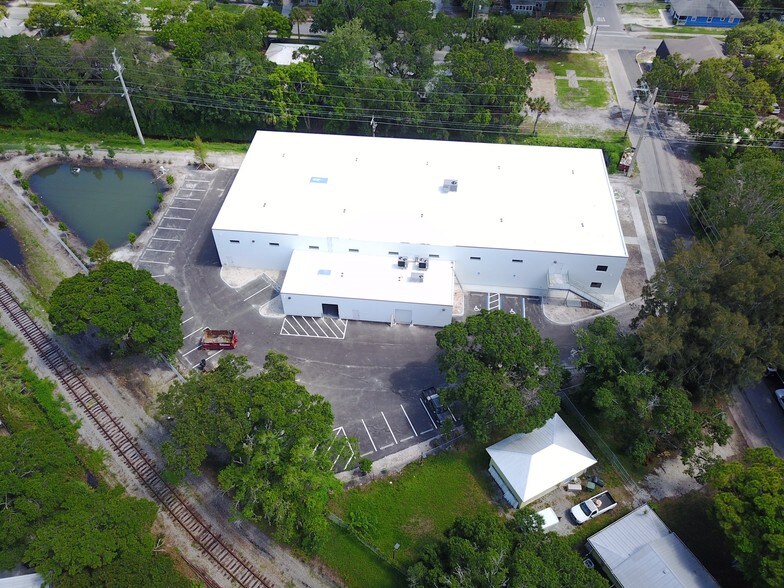 More Photos Of 1060 Goodrich Ave, Sarasota Warehouse For Sale