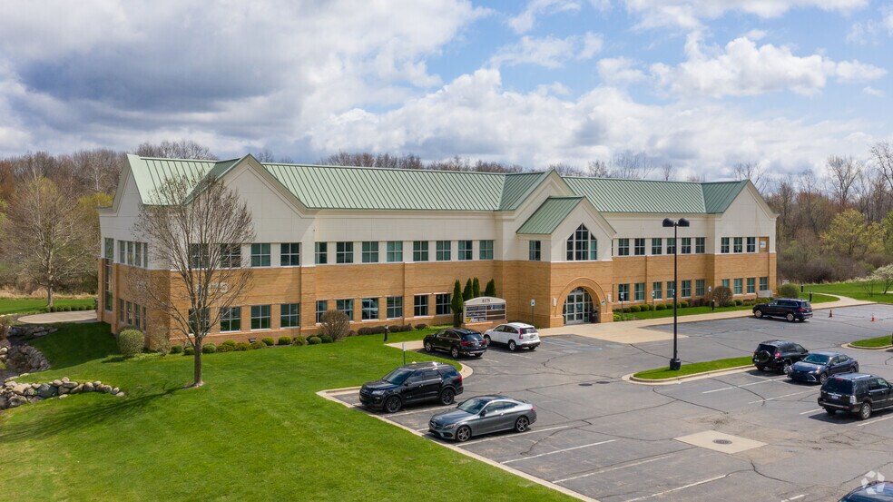 More Photos Of 8175 Creekside Dr, Portage Office For Lease