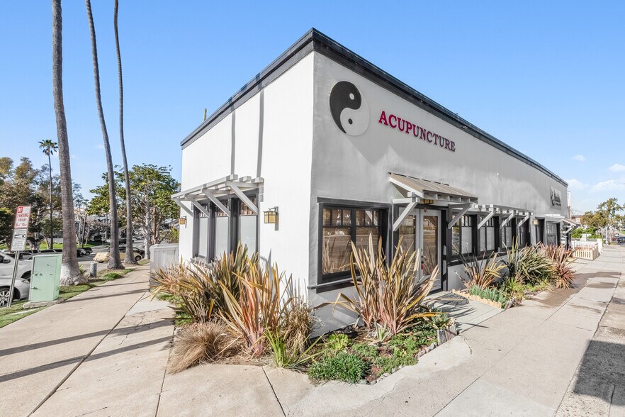 Primary Photo Of 101 N Pacific Coast Hwy, Redondo Beach Storefront Retail Office For Lease