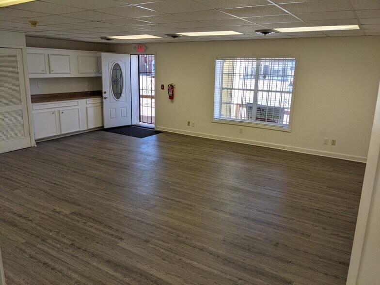 More Photos Of 1015 Santa Fe St, Corpus Christi Medical For Lease