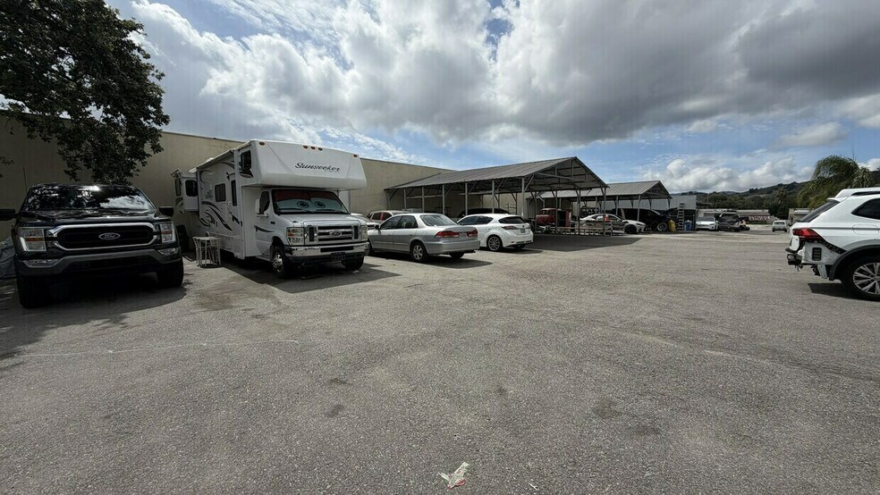 More Photos Of 3167-3183 E Thousand Oaks Blvd, Thousand Oaks General Retail For Lease