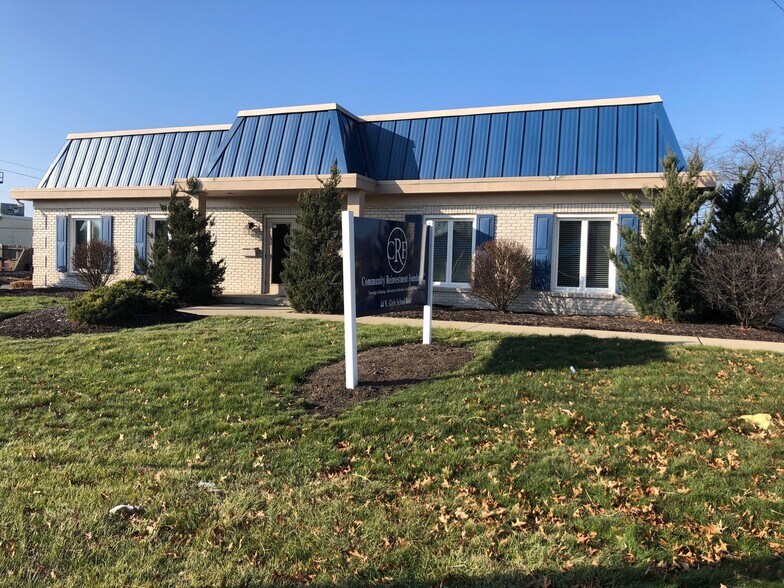 More Photos Of 44 N Girls School Rd, Indianapolis Office For Sale