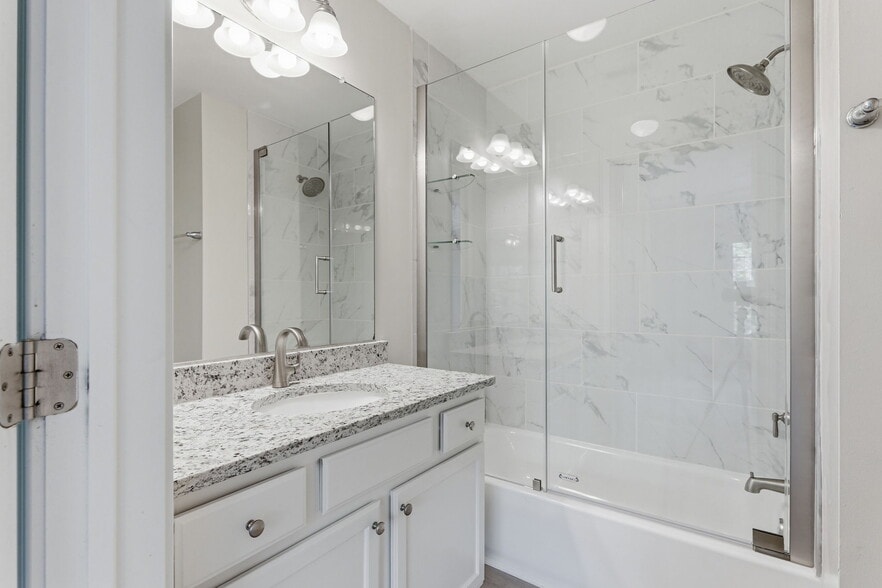 More Photos Of 5306-5320 Park Rd, Charlotte Apartments For Sale