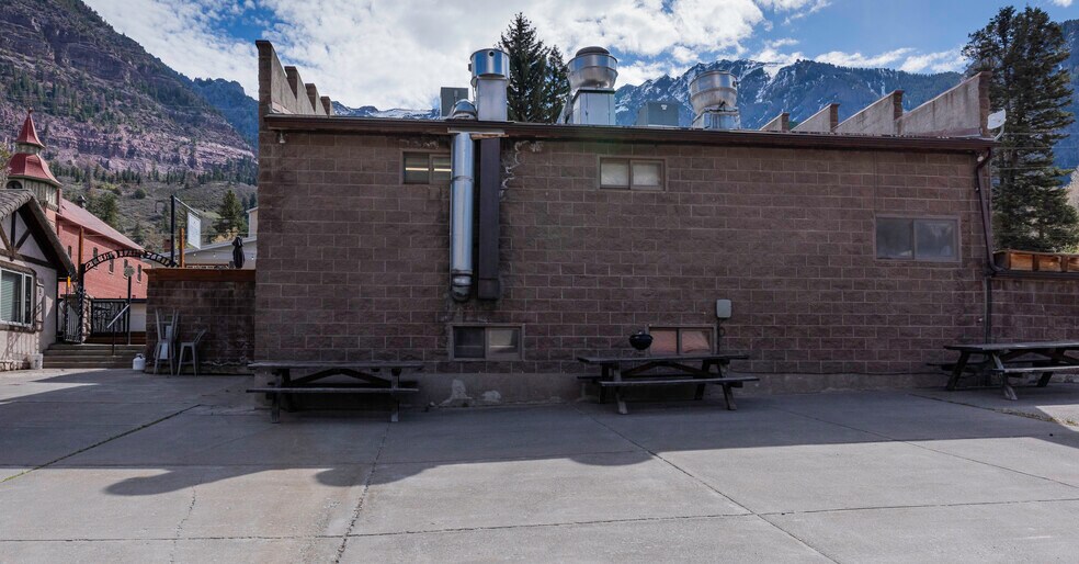 More Photos Of 400 Main st, Ouray Restaurant For Lease