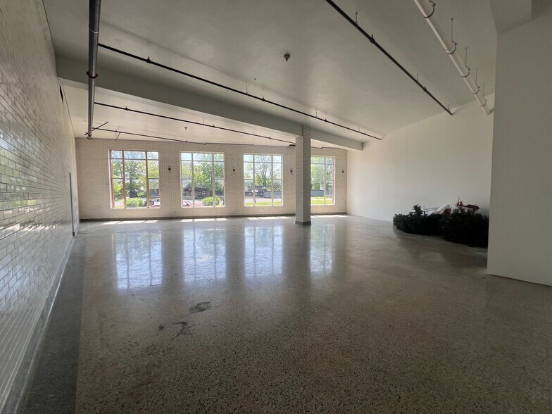 More Photos Of 3121 Broadway St, Paducah Storefront Retail Office For Sale