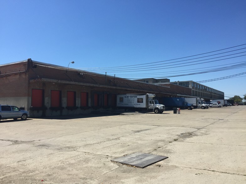 More Photos Of 55 S State Ave, Indianapolis Flex For Sale