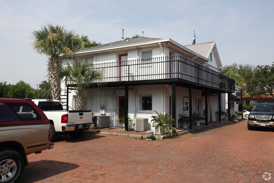 More Photos Of 2501 S Shepherd Dr, Houston Unknown For Lease