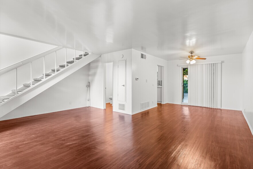 More Photos Of 10965-10997 Del Norte St, Ventura Apartments For Sale