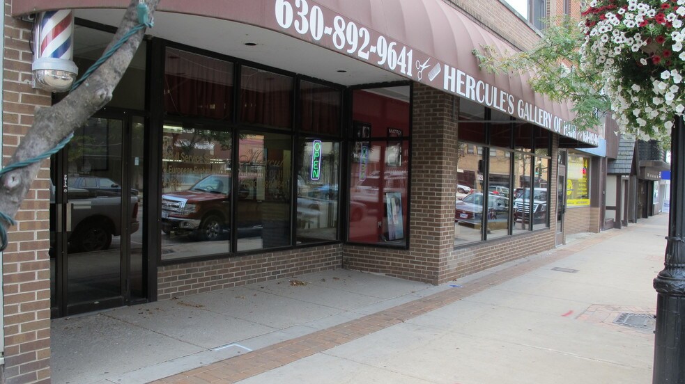 More Photos Of 17-19 N Broadway, Aurora Storefront Retail Office For Lease