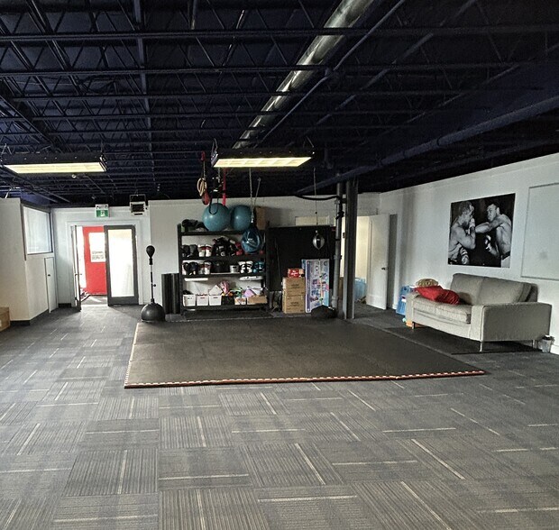 More Photos Of 247 Herring Cove Rd, Halifax Office For Lease