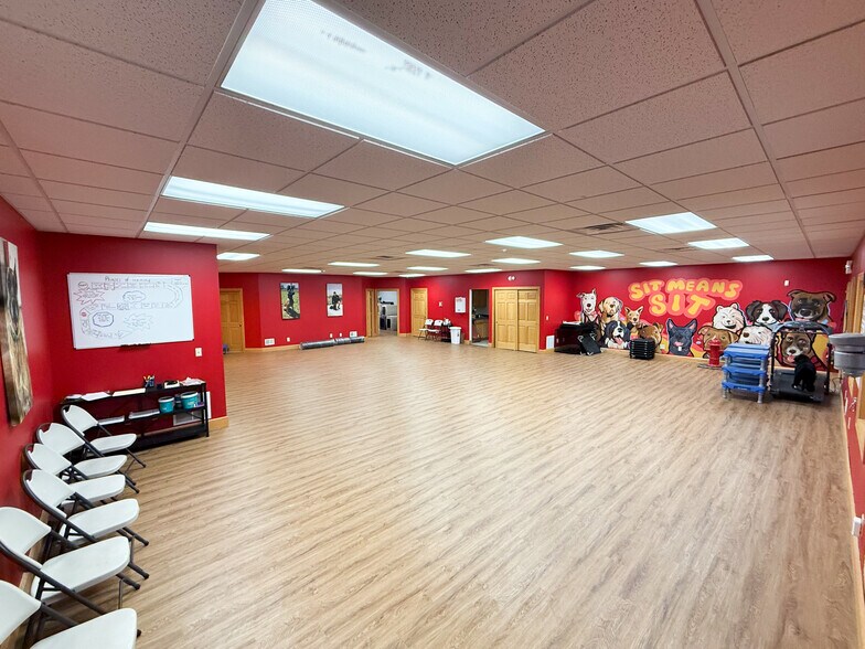 More Photos Of 2390 N Forest Rd, Getzville Loft Creative Space For Lease